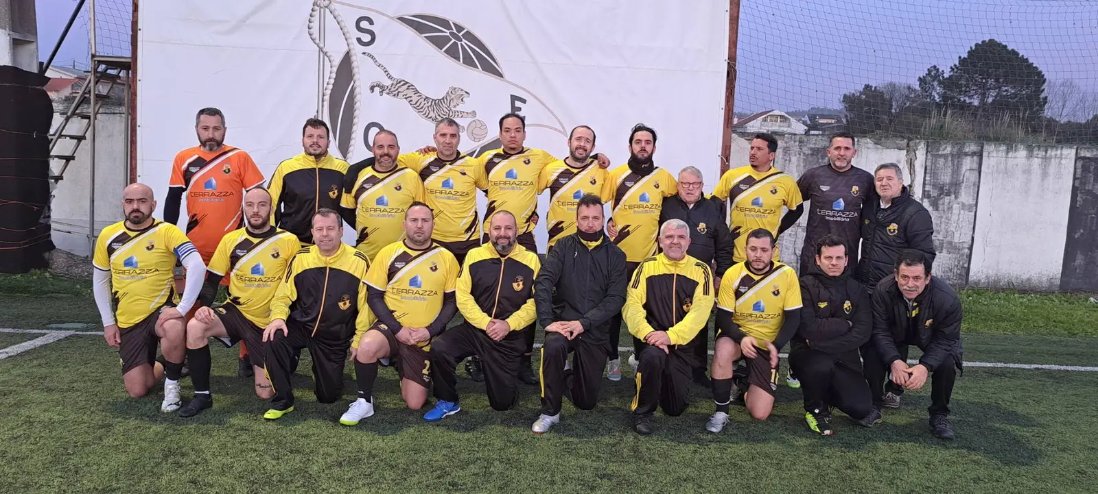 Unidos ao Oriental FC